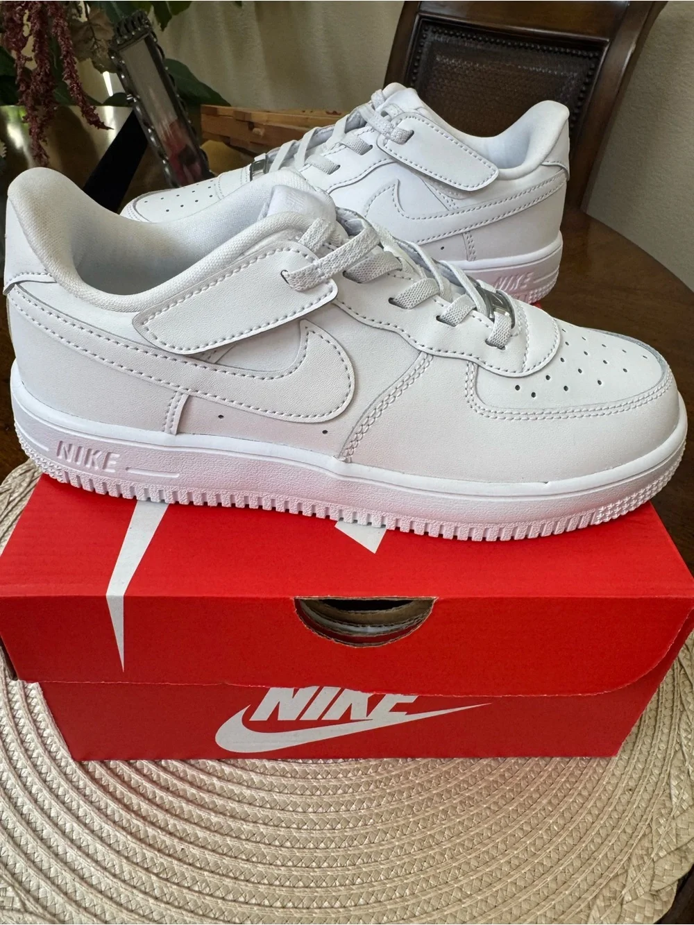 Nike Kids White Leather Low-Top Sneakers